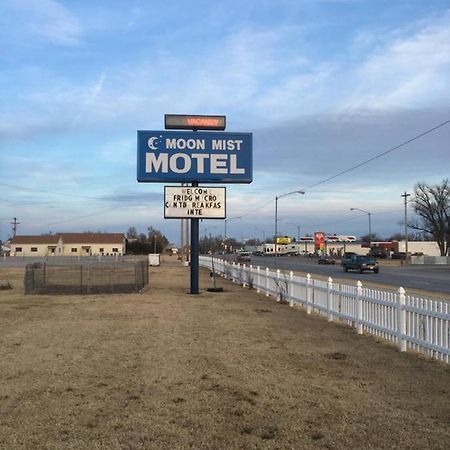 Moon Mist Motel Meade 外观 照片